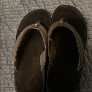 OluKai Women's Black Slippers